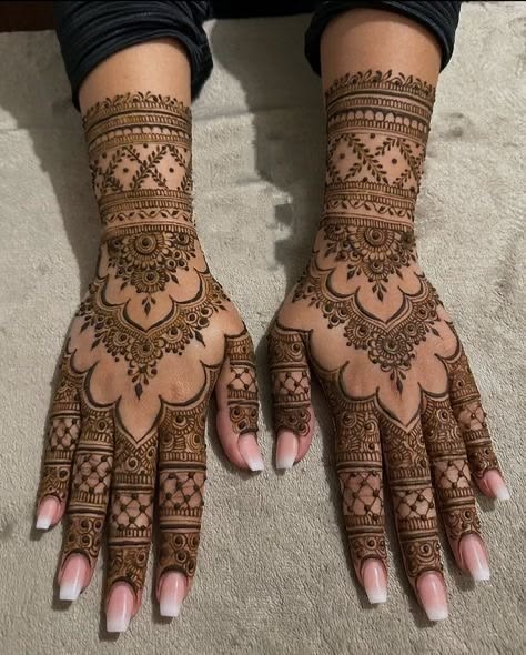 Henna by Falastina